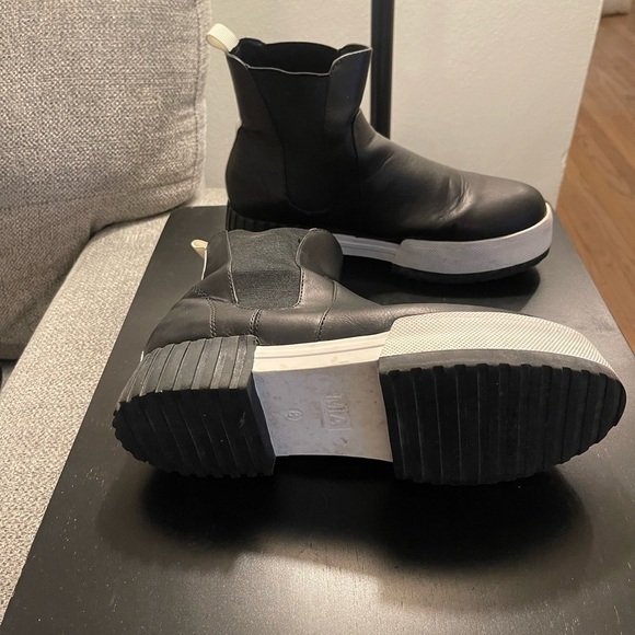 MIA - Women’s Alexander Chunky Platform Boot - Pull on - Picture 2 of 3